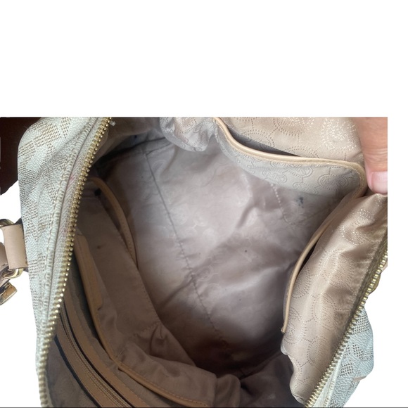 Michael Kors Monogram Tan and Cream Purse - Picture 5 of 12